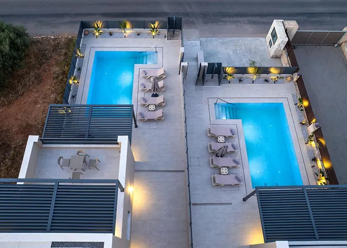 Petrus Luxury In Old - 3 Bedrooms & 3 Bathrooms