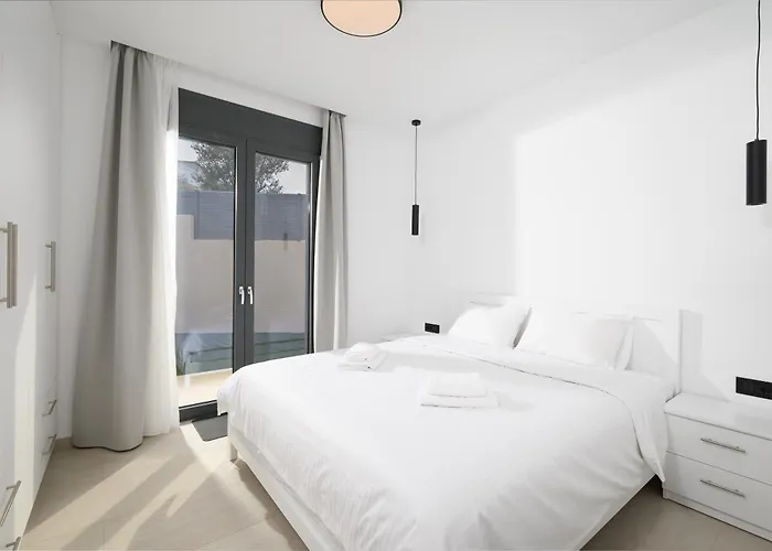 Petrus Luxury In Old - 3 Bedrooms & 3 Bathrooms *