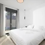 Petrus Luxury In Old - 3 Bedrooms & 3 Bathrooms *