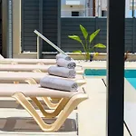 Petrus Luxury In Old - 3 Bedrooms & 3 Bathrooms