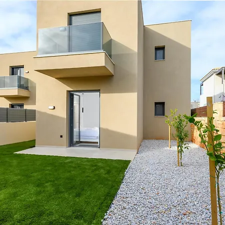 Petrus Luxury In Old - 3 Bedrooms & 3 Bathrooms Vilă