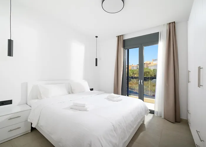 Petrus Luxury In Old - 3 Bedrooms & 3 Bathrooms