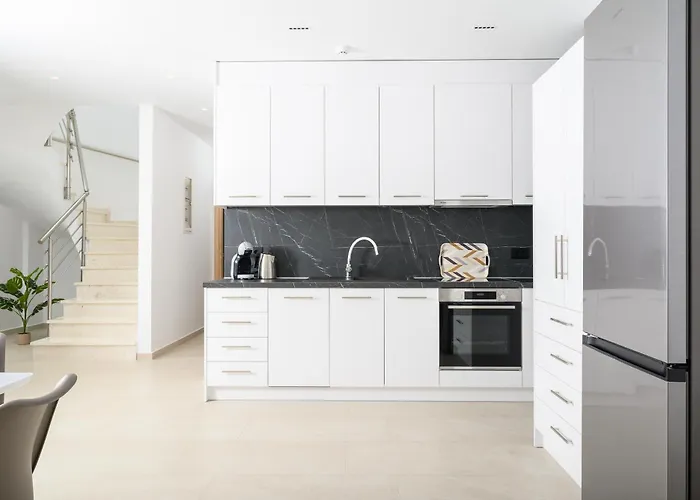 Petrus Luxury In Old - 3 Bedrooms & 3 Bathrooms Vilă *