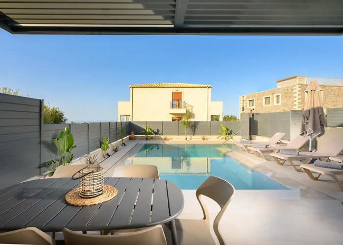 Petrus Luxury In Old - 3 Bedrooms & 3 Bathrooms *