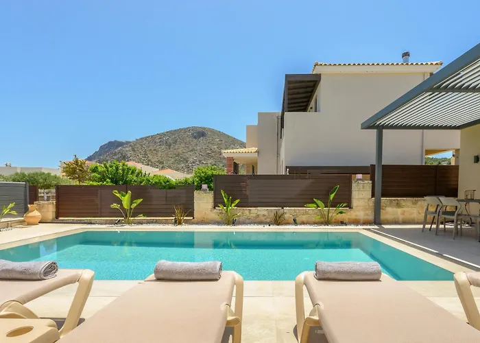 Vilă Petrus Luxury In Old - 3 Bedrooms & 3 Bathrooms Hersonissos (Crete)
