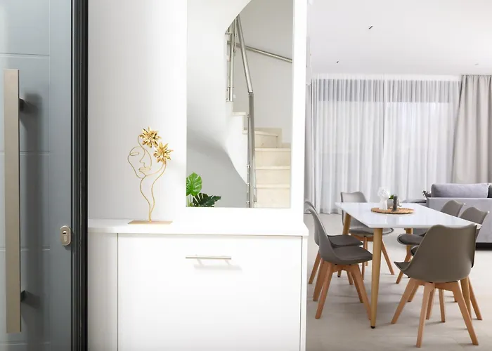 Vilă Petrus Luxury In Old - 3 Bedrooms & 3 Bathrooms Hersonissos (Crete)