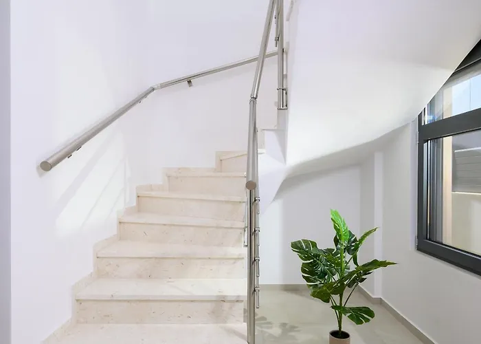 Petrus Luxury In Old - 3 Bedrooms & 3 Bathrooms Hersonissos (Crete)