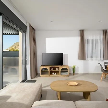 Petrus Luxury In Old - 3 Bedrooms & 3 Bathrooms * Hersonissos (Crete)