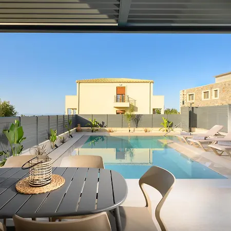 Petrus Luxury In Old - 3 Bedrooms & 3 Bathrooms *