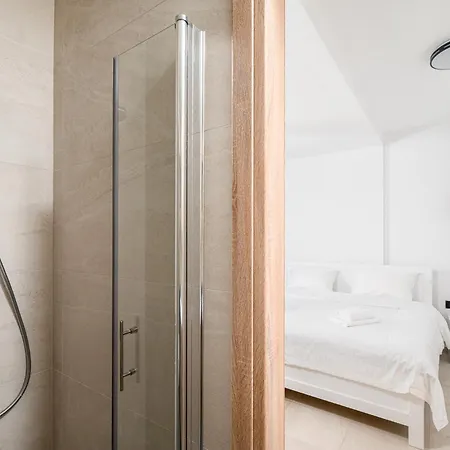 Petrus Luxury In Old - 3 Bedrooms & 3 Bathrooms