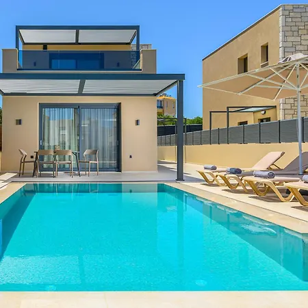 Petrus Luxury In Old - 3 Bedrooms & 3 Bathrooms Villa