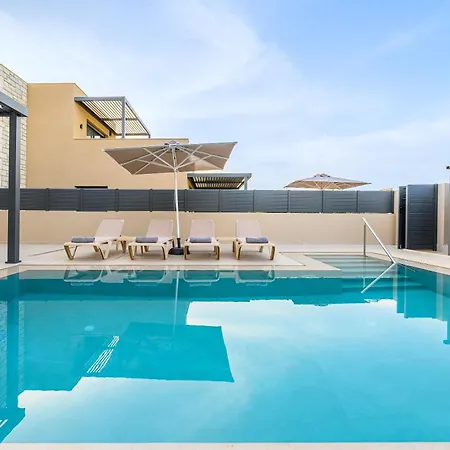 Petrus Luxury In Old - 3 Bedrooms & 3 Bathrooms Villa Hersonissos (Crete)