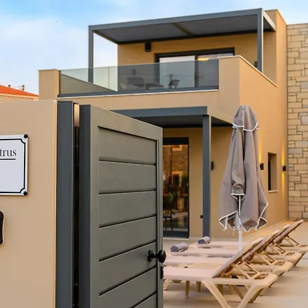 Petrus Luxury In Old - 3 Bedrooms & 3 Bathrooms *