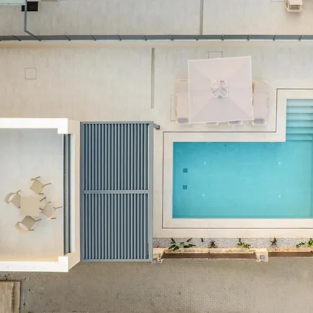 Petrus Luxury In Old - 3 Bedrooms & 3 Bathrooms