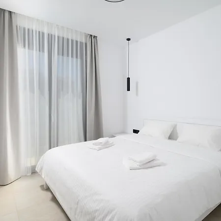 Petrus Luxury In Old - 3 Bedrooms & 3 Bathrooms *