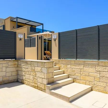 Petrus Luxury In Old - 3 Bedrooms & 3 Bathrooms Hersonissos (Crete)