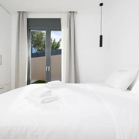 Petrus Luxury In Old - 3 Bedrooms & 3 Bathrooms