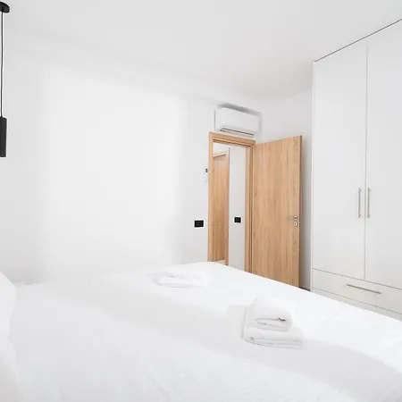 Petrus Luxury In Old - 3 Bedrooms & 3 Bathrooms Вілла *