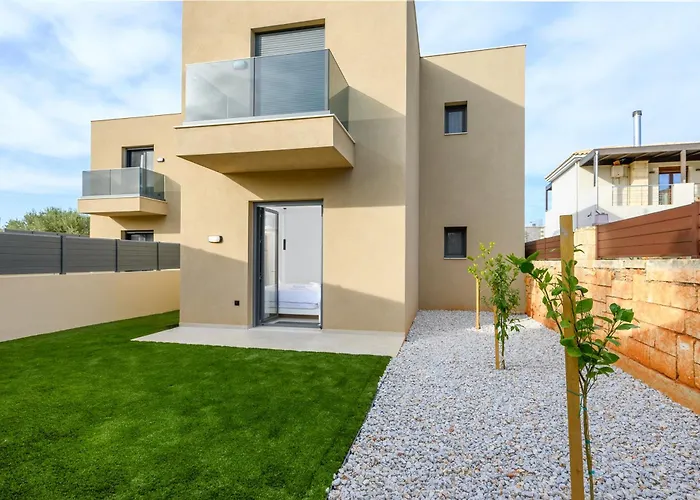 Petrus Luxury In Old - 3 Bedrooms & 3 Bathrooms Villa