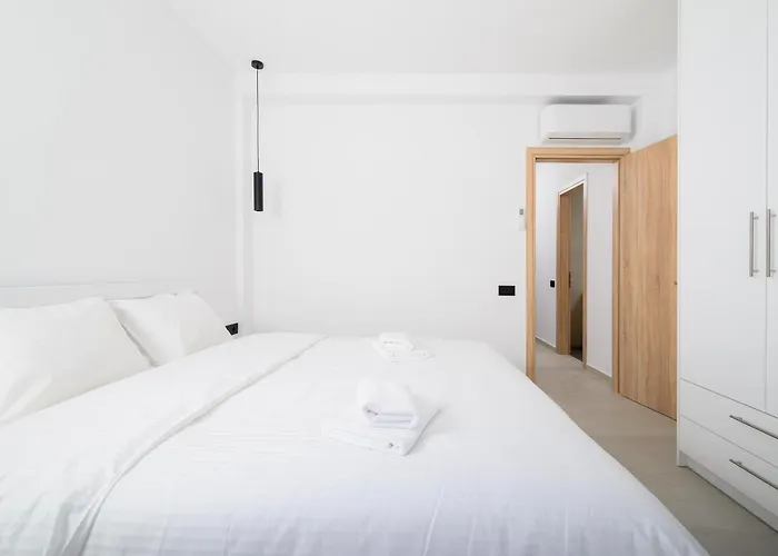 Petrus Luxury In Old - 3 Bedrooms & 3 Bathrooms