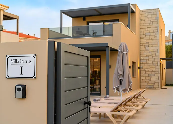 Petrus Luxury In Old - 3 Bedrooms & 3 Bathrooms *