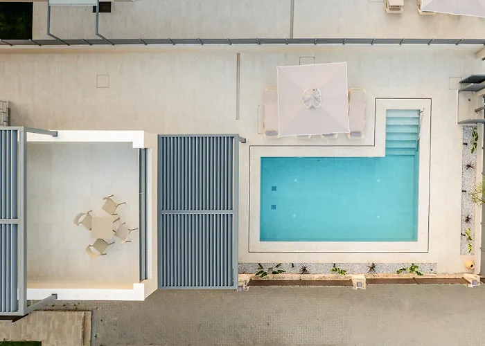 Petrus Luxury In Old - 3 Bedrooms & 3 Bathrooms