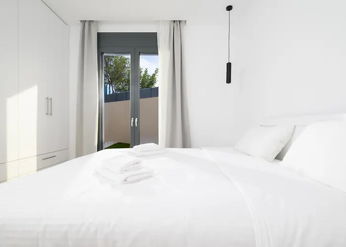 Petrus Luxury In Old - 3 Bedrooms & 3 Bathrooms