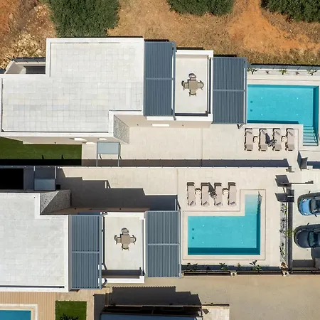 Villa Petrus Luxury In Old - 3 Bedrooms & 3 Bathrooms *