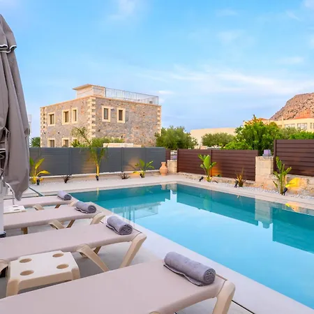 Petrus Luxury In Old - 3 Bedrooms & 3 Bathrooms Hersonissos (Crete)